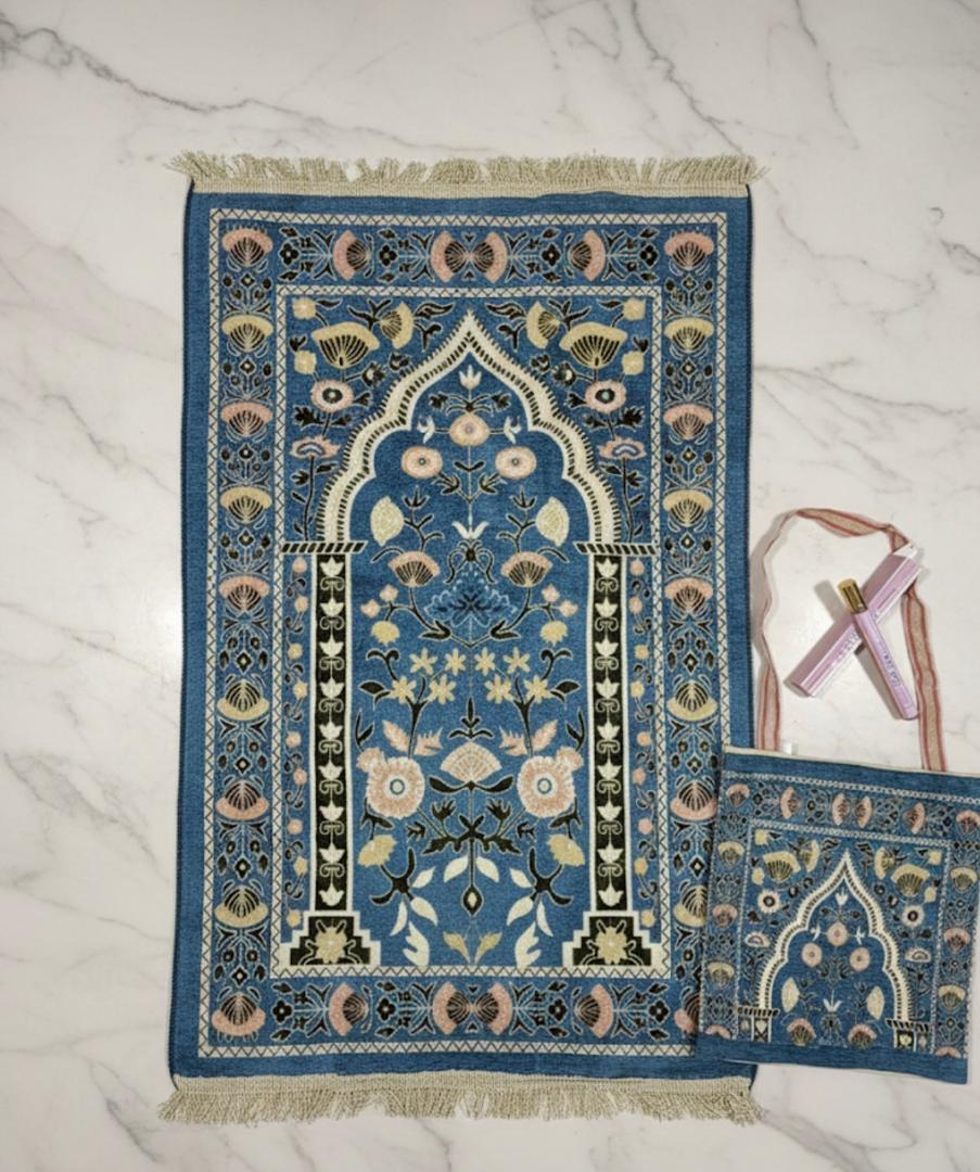 “Anour Sajda” (La lumière dans la prosternation)