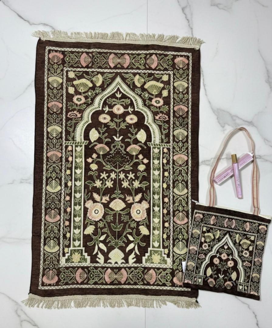 “Anour Sajda” (La lumière dans la prosternation)